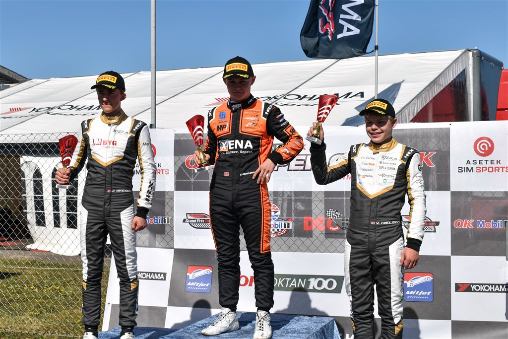 En ny pokal til samlingen og føring i det danske Formel 4-mesterskab